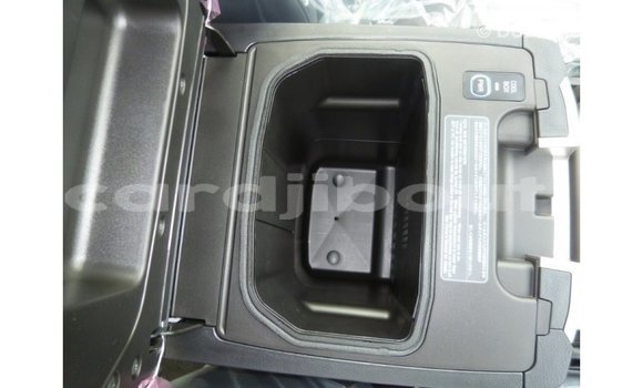 Acheter Import Voiture Toyota Land Cruiser Noir à Import - Dubai, Ali Sabieh Region Acheter Import Voiture Toyota Land Cruiser Noir à Import - Dubai, Ali Sabieh Region