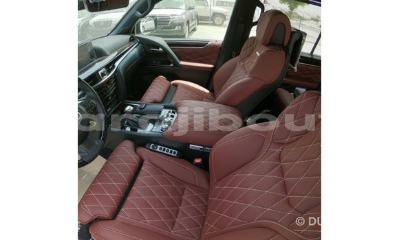 Acheter Import Voiture Lexus LX Blanc à Import - Dubai, Ali Sabieh Region