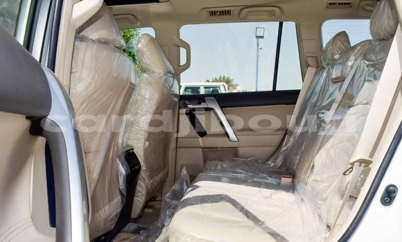 Acheter Neuf Voiture Toyota Land Cruiser Prado Blanc à Alaili Dadda, Obock Acheter Neuf Voiture Toyota Land Cruiser Prado Blanc à Alaili Dadda, Obock