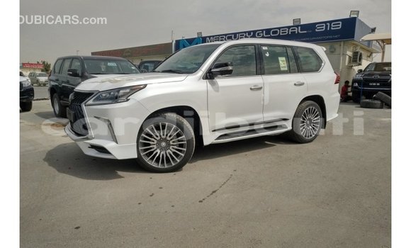 Acheter Import Voiture Lexus LX Blanc à Import - Dubai, Ali Sabieh Region Acheter Import Voiture Lexus LX Blanc à Import - Dubai, Ali Sabieh Region