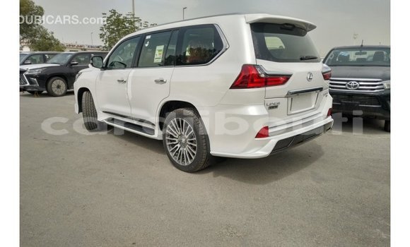 Acheter Import Voiture Lexus LX Blanc à Import - Dubai, Ali Sabieh Region Acheter Import Voiture Lexus LX Blanc à Import - Dubai, Ali Sabieh Region