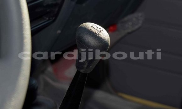 Buy New Toyota Land Cruiser Beige Car in Alaili Dadda in Obock Buy New Toyota Land Cruiser Beige Car in Alaili Dadda in Obock