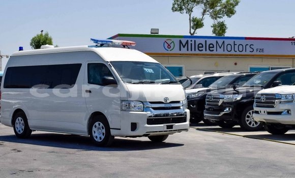 Acheter Neuf Voiture Toyota Hiace Blanc à Alaili Dadda, Obock Acheter Neuf Voiture Toyota Hiace Blanc à Alaili Dadda, Obock