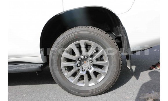 Buy Import Toyota Prado White Car in Import - Dubai in Ali Sabieh Region Buy Import Toyota Prado White Car in Import - Dubai in Ali Sabieh Region