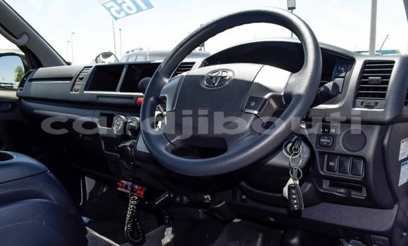 Acheter Neuf Voiture Toyota Hiace Blanc à Alaili Dadda, Obock Acheter Neuf Voiture Toyota Hiace Blanc à Alaili Dadda, Obock