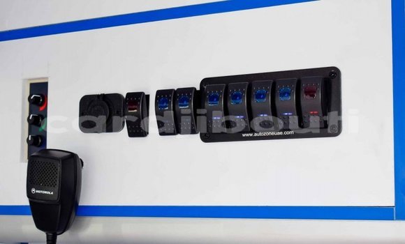 Acheter Neuf Voiture Toyota Hiace Blanc à Alaili Dadda, Obock Acheter Neuf Voiture Toyota Hiace Blanc à Alaili Dadda, Obock