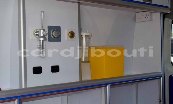 Acheter Neuf Voiture Toyota Hiace Blanc à Alaili Dadda, Obock Acheter Neuf Voiture Toyota Hiace Blanc à Alaili Dadda, Obock