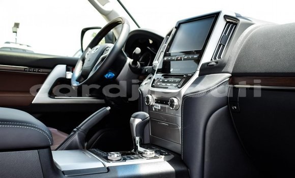Acheter Neuf Voiture Toyota Land Cruiser Noir à Alaili Dadda, Obock Acheter Neuf Voiture Toyota Land Cruiser Noir à Alaili Dadda, Obock