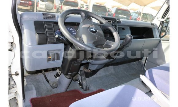 Acheter Import Voiture Mitsubishi Carisma Blanc à Import - Dubai, Ali Sabieh Region