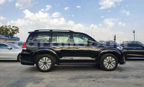 Acheter Neuf Voiture Toyota Land Cruiser Noir à Alaili Dadda, Obock Acheter Neuf Voiture Toyota Land Cruiser Noir à Alaili Dadda, Obock