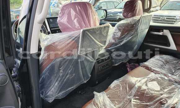Acheter Neuf Voiture Toyota Land Cruiser Noir à Alaili Dadda, Obock Acheter Neuf Voiture Toyota Land Cruiser Noir à Alaili Dadda, Obock