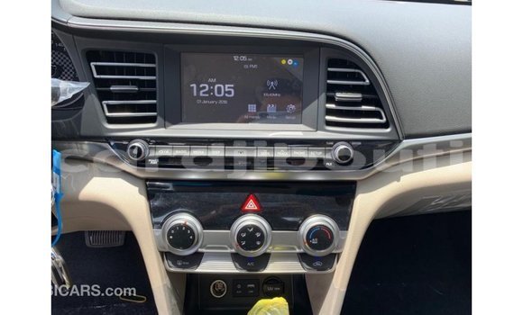 Buy Import Hyundai Elantra White Car in Import - Dubai in Ali Sabieh Region Buy Import Hyundai Elantra White Car in Import - Dubai in Ali Sabieh Region