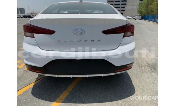 Buy Import Hyundai Elantra White Car in Import - Dubai in Ali Sabieh Region Buy Import Hyundai Elantra White Car in Import - Dubai in Ali Sabieh Region