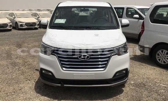 Buy Import Hyundai Accent White Car in Import - Dubai in Ali Sabieh Region Buy Import Hyundai Accent White Car in Import - Dubai in Ali Sabieh Region