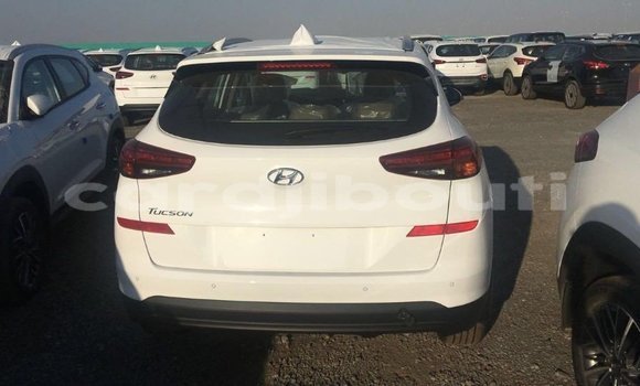 Buy Import Hyundai Tucson White Car in Import - Dubai in Ali Sabieh Region Buy Import Hyundai Tucson White Car in Import - Dubai in Ali Sabieh Region