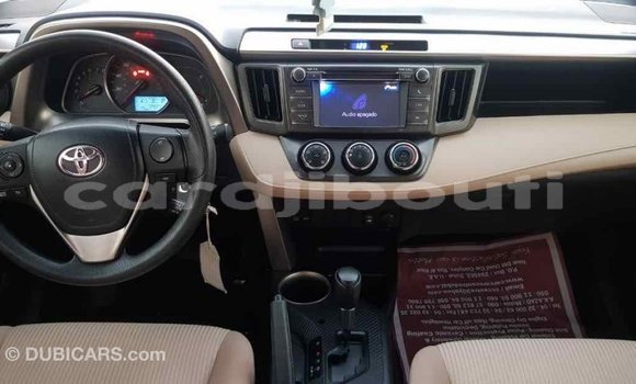Buy Import Toyota 4Runner Red Car in Import - Dubai in Ali Sabieh Region Buy Import Toyota 4Runner Red Car in Import - Dubai in Ali Sabieh Region