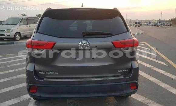 Buy Import Toyota Highlander Other Car in Import - Dubai in Ali Sabieh Region Buy Import Toyota Highlander Other Car in Import - Dubai in Ali Sabieh Region