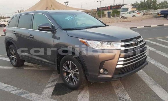 Buy Import Toyota Highlander Other Car in Import - Dubai in Ali Sabieh Region Buy Import Toyota Highlander Other Car in Import - Dubai in Ali Sabieh Region