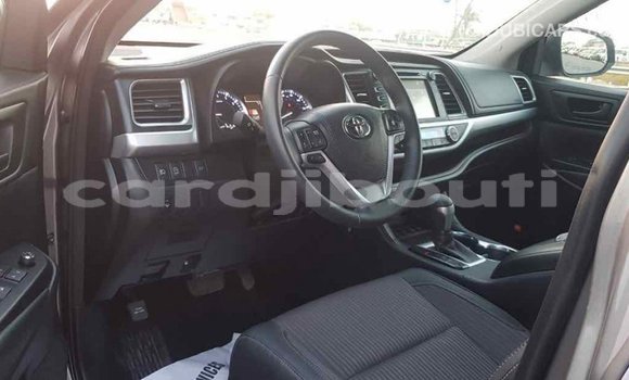 Buy Import Toyota Highlander Other Car in Import - Dubai in Ali Sabieh Region Buy Import Toyota Highlander Other Car in Import - Dubai in Ali Sabieh Region