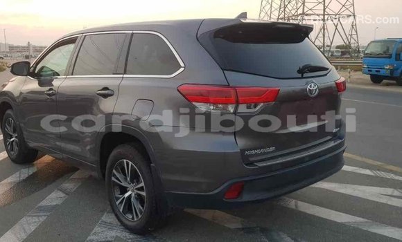Buy Import Toyota Highlander Other Car in Import - Dubai in Ali Sabieh Region Buy Import Toyota Highlander Other Car in Import - Dubai in Ali Sabieh Region
