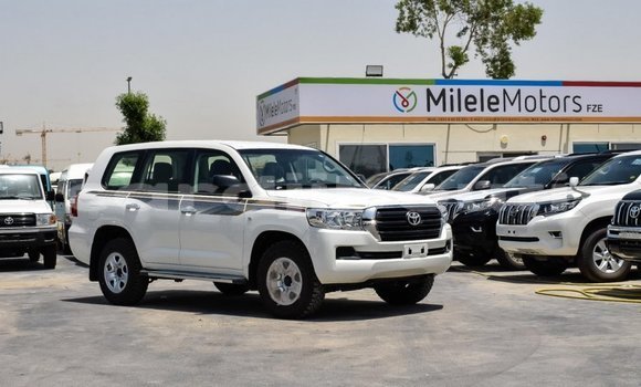 Buy New Toyota Land Cruiser White Car in Alaili Dadda in Obock Buy New Toyota Land Cruiser White Car in Alaili Dadda in Obock