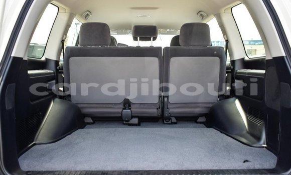 Buy New Toyota Land Cruiser White Car in Alaili Dadda in Obock Buy New Toyota Land Cruiser White Car in Alaili Dadda in Obock