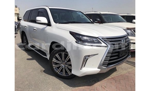 Acheter Import Voiture Lexus LX Blanc à Import - Dubai, Ali Sabieh Region Acheter Import Voiture Lexus LX Blanc à Import - Dubai, Ali Sabieh Region