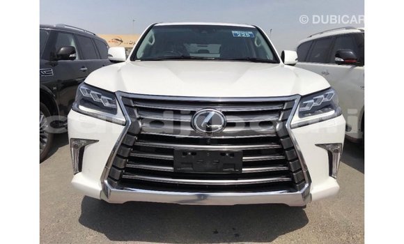 Acheter Import Voiture Lexus LX Blanc à Import - Dubai, Ali Sabieh Region Acheter Import Voiture Lexus LX Blanc à Import - Dubai, Ali Sabieh Region