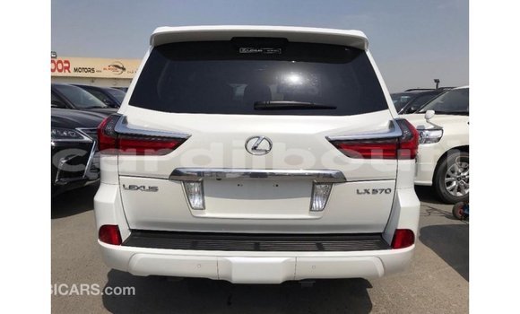 Acheter Import Voiture Lexus LX Blanc à Import - Dubai, Ali Sabieh Region Acheter Import Voiture Lexus LX Blanc à Import - Dubai, Ali Sabieh Region
