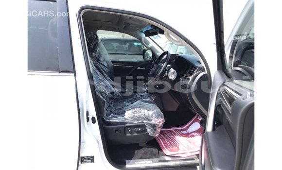 Acheter Import Voiture Lexus LX Blanc à Import - Dubai, Ali Sabieh Region Acheter Import Voiture Lexus LX Blanc à Import - Dubai, Ali Sabieh Region