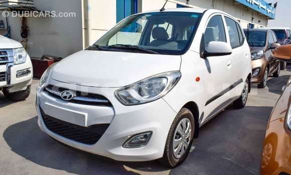 Buy Import Hyundai i10 White Car in Import - Dubai in Ali Sabieh Region Buy Import Hyundai i10 White Car in Import - Dubai in Ali Sabieh Region