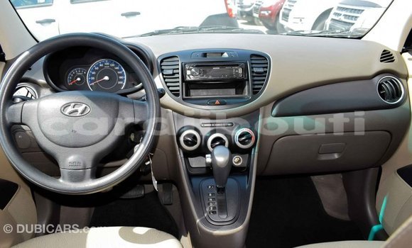Buy Import Hyundai i10 White Car in Import - Dubai in Ali Sabieh Region Buy Import Hyundai i10 White Car in Import - Dubai in Ali Sabieh Region