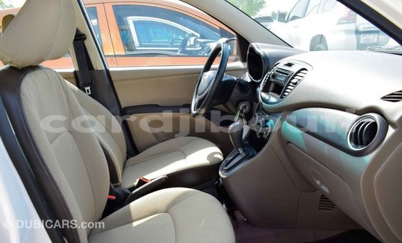 Buy Import Hyundai i10 White Car in Import - Dubai in Ali Sabieh Region Buy Import Hyundai i10 White Car in Import - Dubai in Ali Sabieh Region