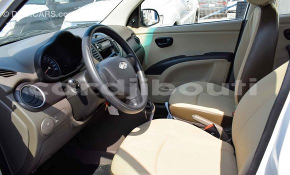 Buy Import Hyundai i10 White Car in Import - Dubai in Ali Sabieh Region Buy Import Hyundai i10 White Car in Import - Dubai in Ali Sabieh Region