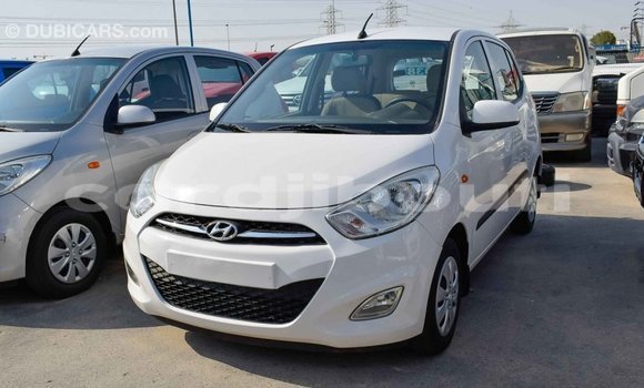 Buy Import Hyundai i10 White Car in Import - Dubai in Ali Sabieh Region Buy Import Hyundai i10 White Car in Import - Dubai in Ali Sabieh Region
