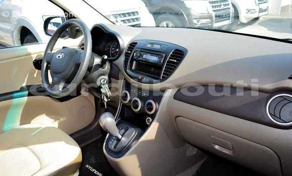 Buy Import Hyundai i10 White Car in Import - Dubai in Ali Sabieh Region Buy Import Hyundai i10 White Car in Import - Dubai in Ali Sabieh Region