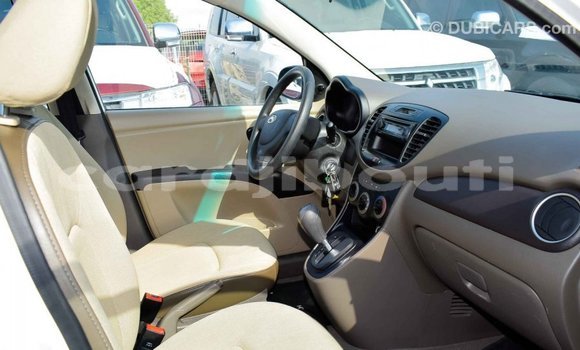 Buy Import Hyundai i10 White Car in Import - Dubai in Ali Sabieh Region Buy Import Hyundai i10 White Car in Import - Dubai in Ali Sabieh Region
