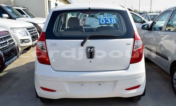 Buy Import Hyundai i10 White Car in Import - Dubai in Ali Sabieh Region Buy Import Hyundai i10 White Car in Import - Dubai in Ali Sabieh Region