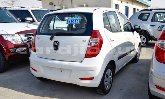 Buy Import Hyundai i10 White Car in Import - Dubai in Ali Sabieh Region Buy Import Hyundai i10 White Car in Import - Dubai in Ali Sabieh Region