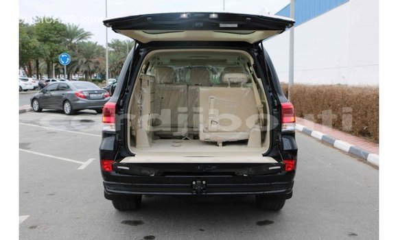 Buy Import Toyota Land Cruiser Black Car in Import - Dubai in Ali Sabieh Region Buy Import Toyota Land Cruiser Black Car in Import - Dubai in Ali Sabieh Region