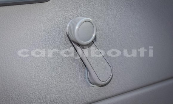 Acheter Neuf Voiture Toyota Land Cruiser Blanc à Alaili Dadda, Obock Acheter Neuf Voiture Toyota Land Cruiser Blanc à Alaili Dadda, Obock