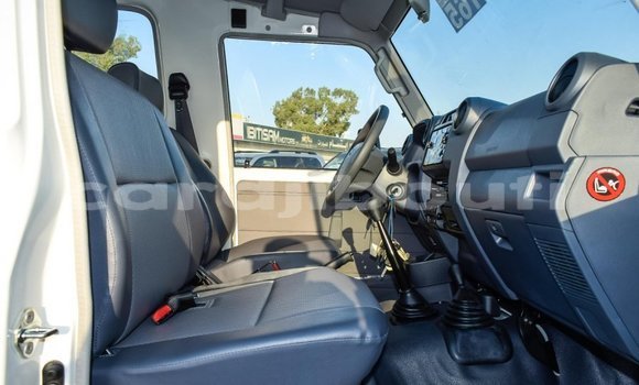 Acheter Neuf Voiture Toyota Land Cruiser Blanc à Alaili Dadda, Obock Acheter Neuf Voiture Toyota Land Cruiser Blanc à Alaili Dadda, Obock