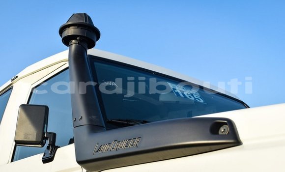 Acheter Neuf Voiture Toyota Land Cruiser Blanc à Alaili Dadda, Obock Acheter Neuf Voiture Toyota Land Cruiser Blanc à Alaili Dadda, Obock