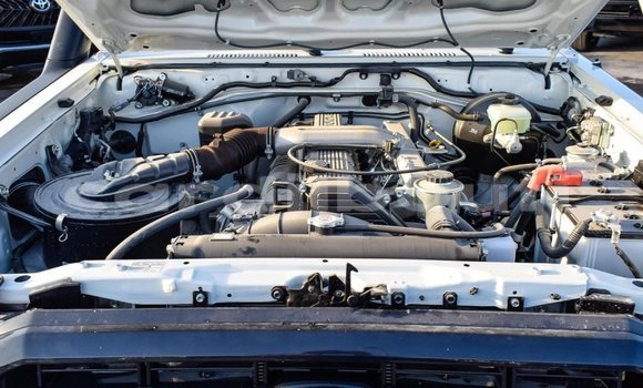 Acheter Neuf Voiture Toyota Land Cruiser Blanc à Alaili Dadda, Obock Acheter Neuf Voiture Toyota Land Cruiser Blanc à Alaili Dadda, Obock