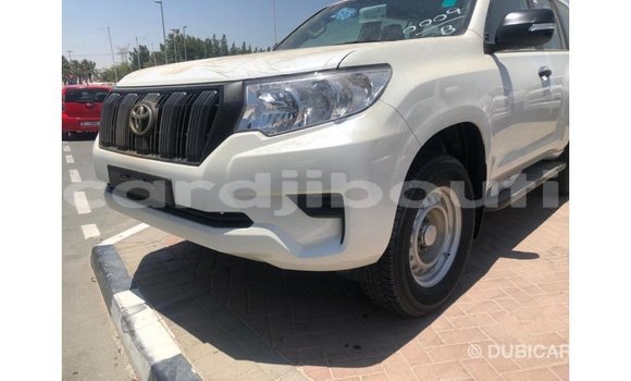 Acheter Import Voiture Toyota Prado Blanc à Import - Dubai, Ali Sabieh Region Acheter Import Voiture Toyota Prado Blanc à Import - Dubai, Ali Sabieh Region