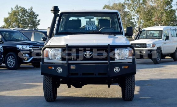Buy New Toyota Land Cruiser White Car in Alaili Dadda in Obock Buy New Toyota Land Cruiser White Car in Alaili Dadda in Obock