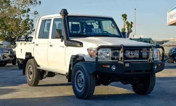 Buy New Toyota Land Cruiser White Car in Alaili Dadda in Obock Buy New Toyota Land Cruiser White Car in Alaili Dadda in Obock