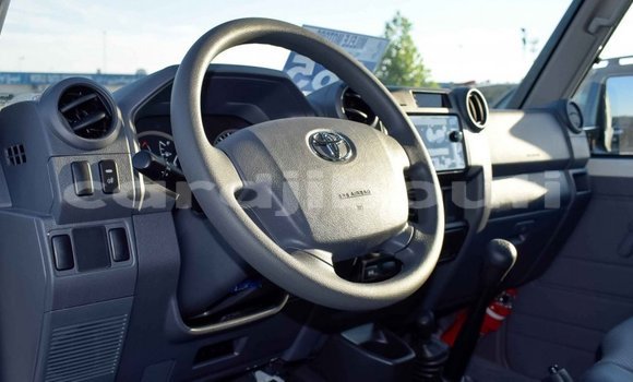 Buy New Toyota Land Cruiser White Car in Alaili Dadda in Obock Buy New Toyota Land Cruiser White Car in Alaili Dadda in Obock