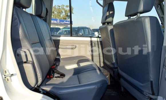 Buy New Toyota Land Cruiser White Car in Alaili Dadda in Obock Buy New Toyota Land Cruiser White Car in Alaili Dadda in Obock