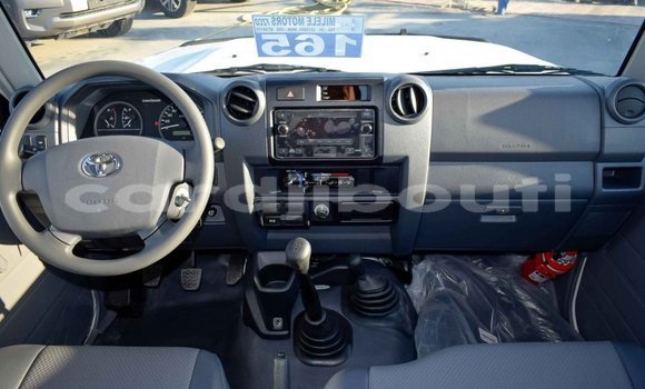 Buy New Toyota Land Cruiser White Car in Alaili Dadda in Obock Buy New Toyota Land Cruiser White Car in Alaili Dadda in Obock